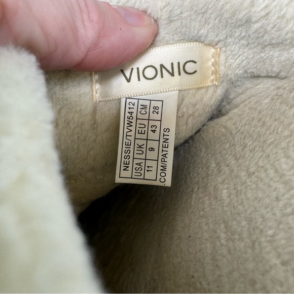 Vionic Nessie black slippers with bows - Picture 8 of 8